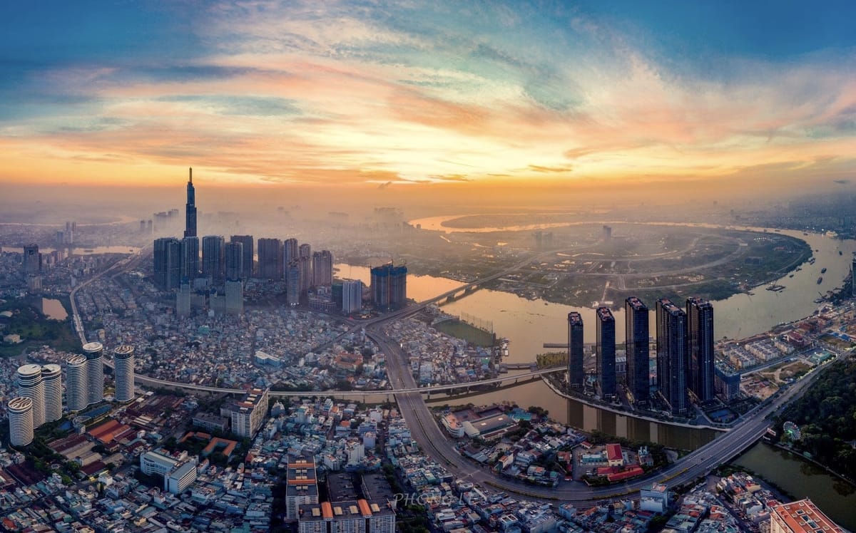 Sài Gòn từ trên cao (Image credit: Phong Le) Sài Gòn từ trên cao (Image credit: Phong Le)